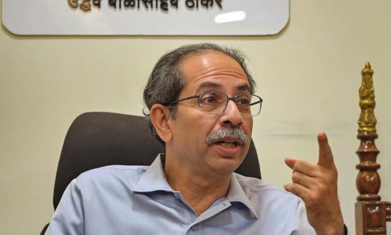 ठाकरे गटात बंद दाराआड हालचाली ठाकरे गटात बंद दाराआड हालचाली