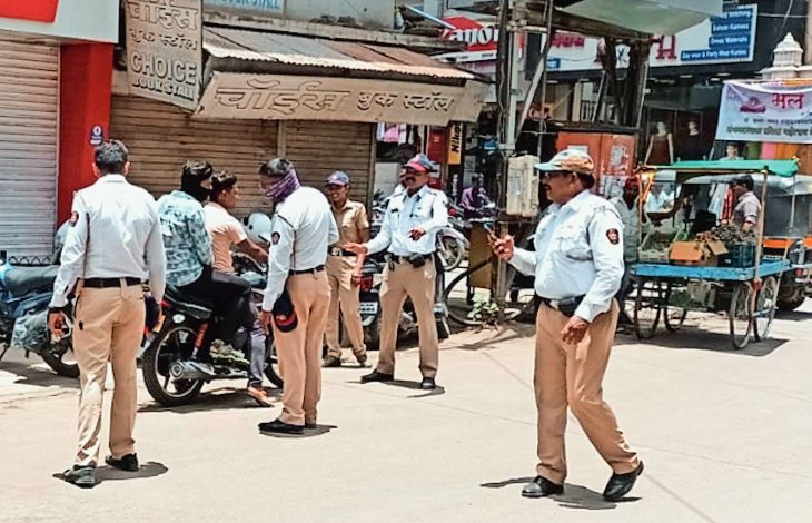 जामनेर शहरातील वाहतूक मार्गावर वेळेनुसार वाहतुकीची वर्दळ पाहुन आवश्यकतेनुसार ताप्तुरते बदल करणे जामनेर शहरातील वाहतूक मार्गावर वेळेनुसार वाहतुकीची वर्दळ पाहुन आवश्यकतेनुसार ताप्तुरते बदल करणे